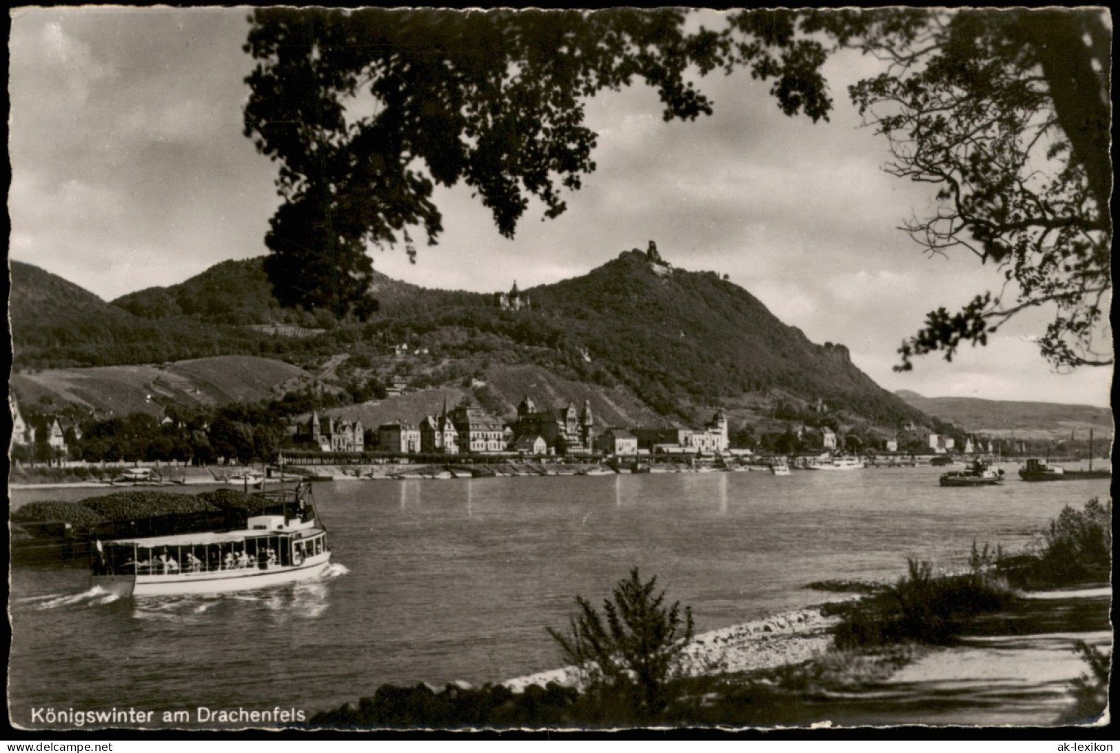 Ansichtskarte Königswinter Rhein Passiert Den Ort Mit Drachenfels 1960 - Königswinter