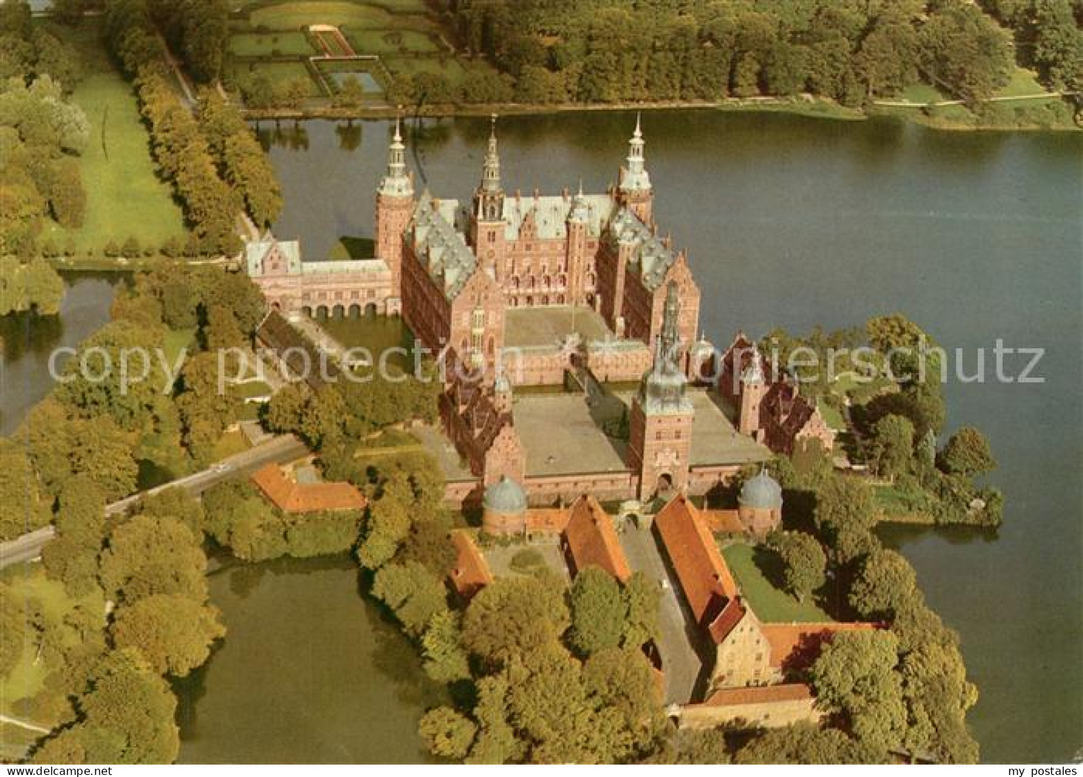 73356850 Hillerod Frederiksborg Schloss Fliegeraufnahme Hillerod - Dänemark