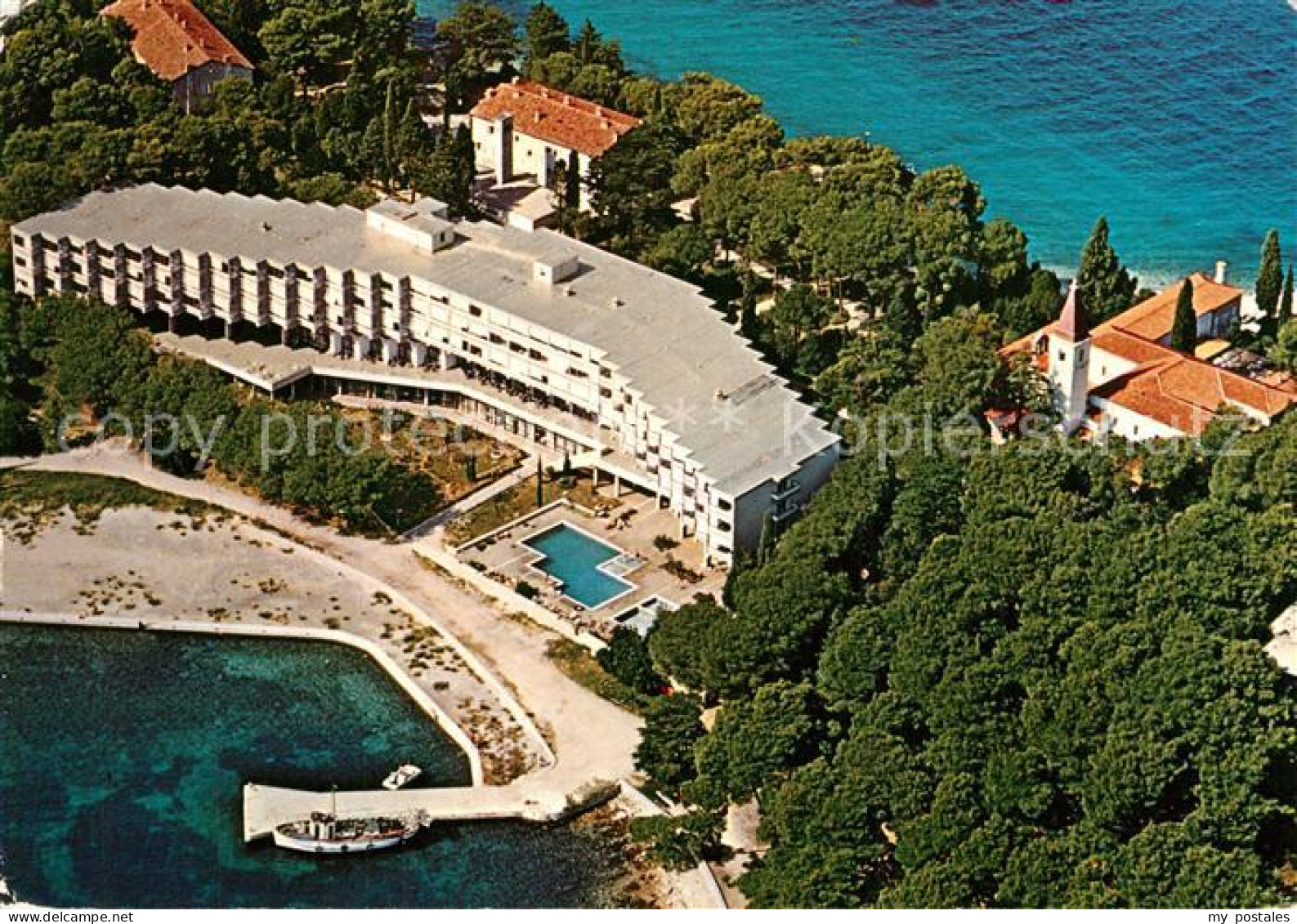 73356036 Rovinj Rovigno Istrien Hotelanlage Badestrand Fliegeraufnahme  - Kroatien