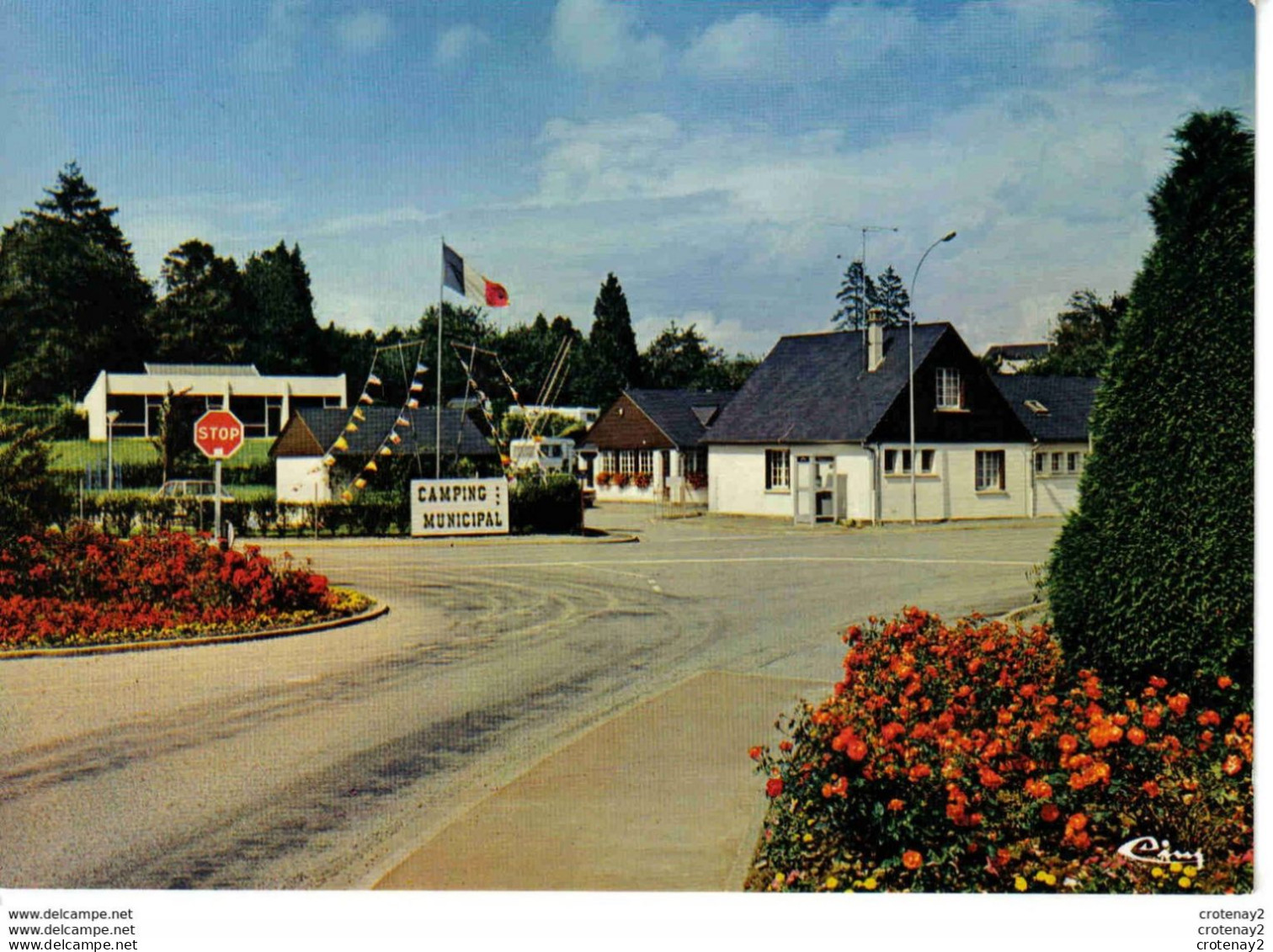 53 Ernée Entrée Du Camping Municipal VOIR ZOOM Ancienne Cabine Téléphonique VOIR DOS - Ernee