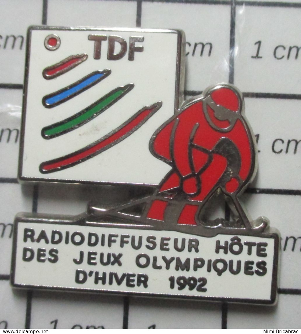 SP07 Pin's Pins / Beau Et Rare / JEUX OLYMPIQUES / SKIEUR TDF RADIODIFFUSEUR HOTE ALBERTVILLE 1992 - Jeux Olympiques
