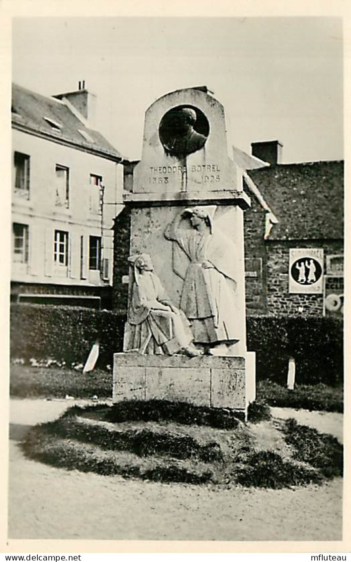 22* PAIMPOL  Monument Botrel  MA100,0683 - Paimpol