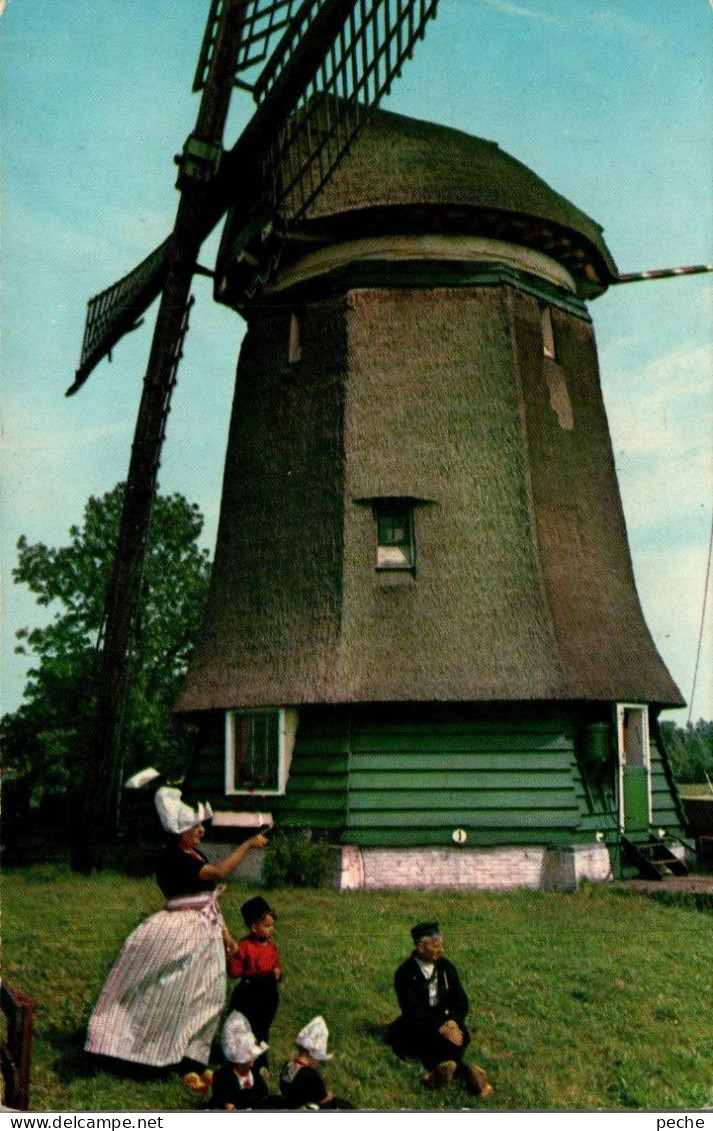 N°1885 W -cpsm Volendam -moulin à Vent- - Moulins à Vent