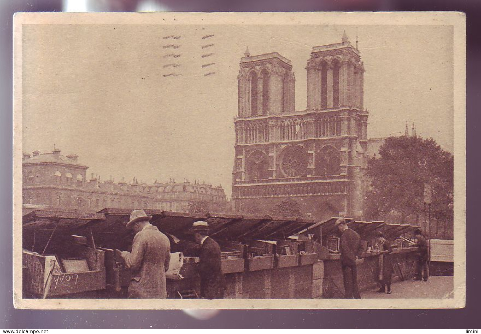 75 - PARIS 06 - LES BOUQUINISTES DU QUAI SAINT-MICHEL -  - Arrondissement: 06