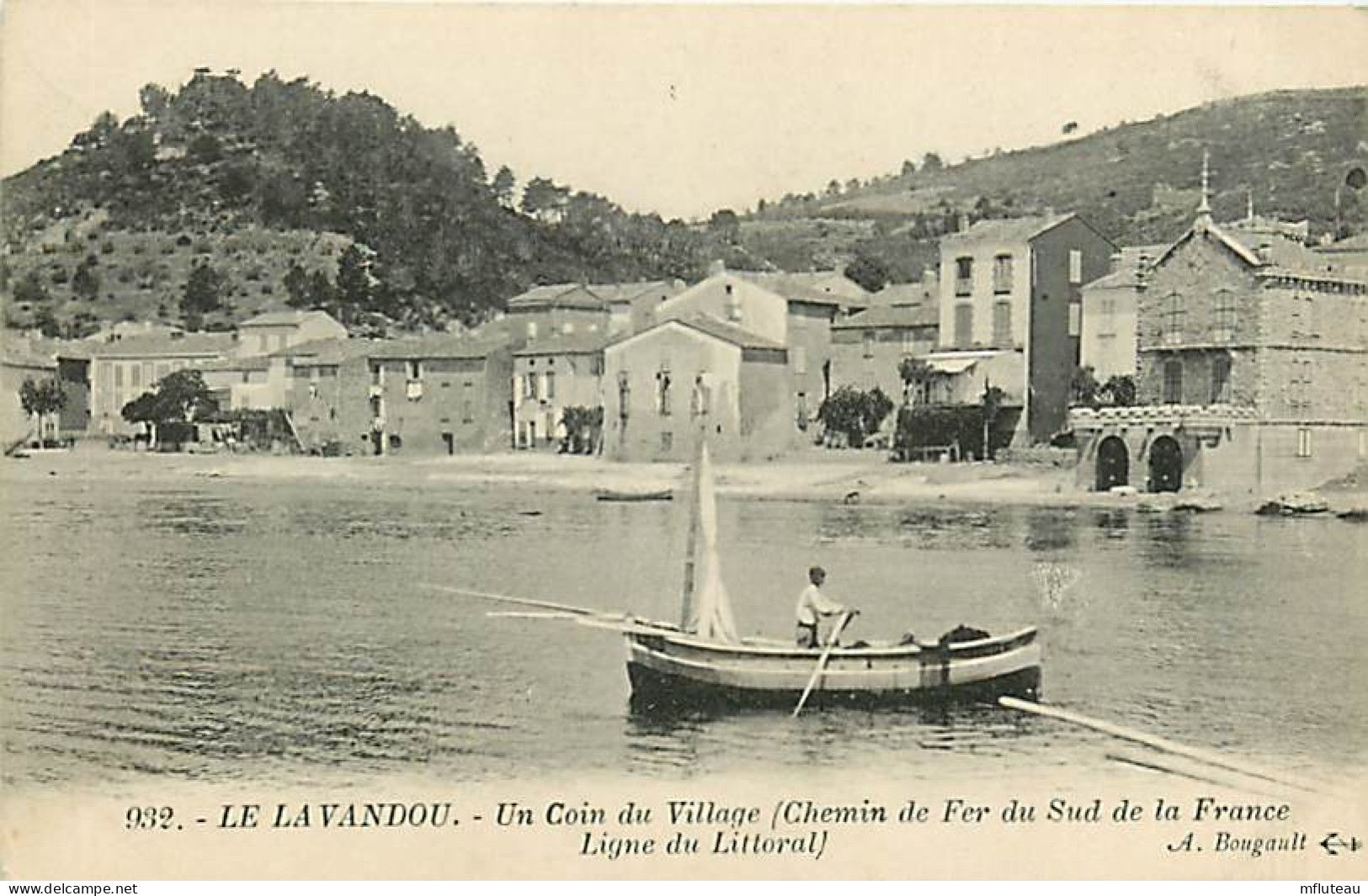 83* LE LAVANDOU Barque        MA107,0503 - Le Lavandou