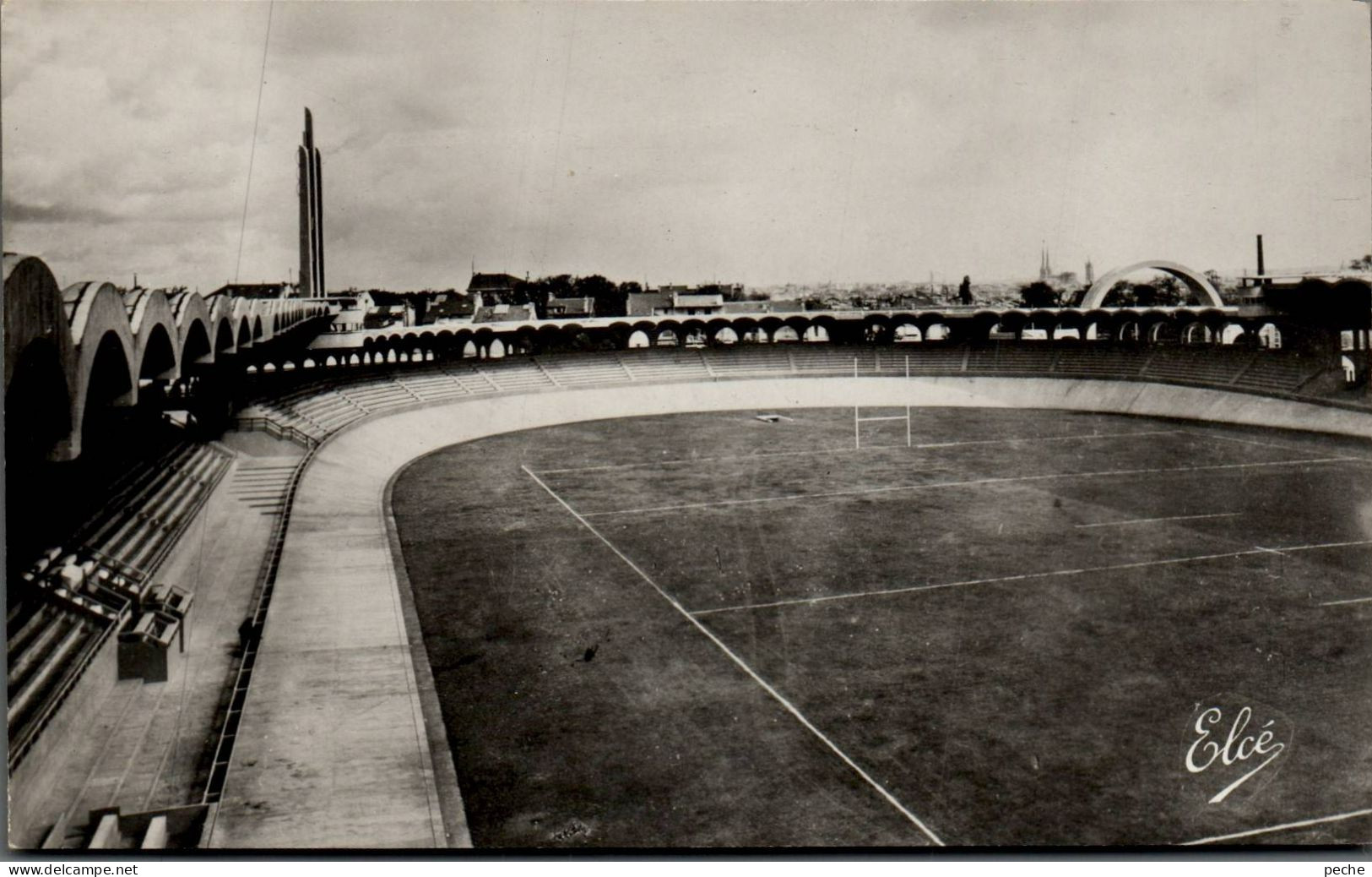 N°1888 W -cpsm Stade De Bordeaux -vue Panoramique- - Stadions