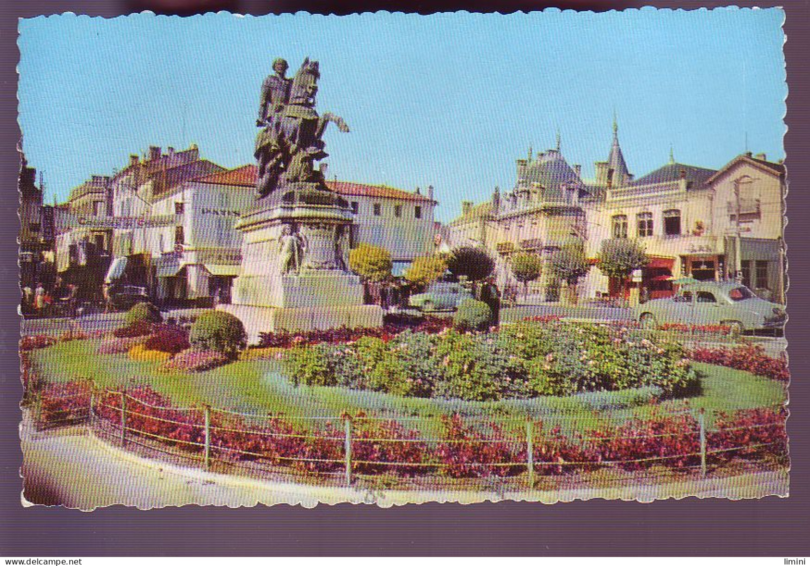 16 - COGNAC - STATUE ET PLACE FRANCOIS PREMIER - AUTOMOBILE  - - Cognac