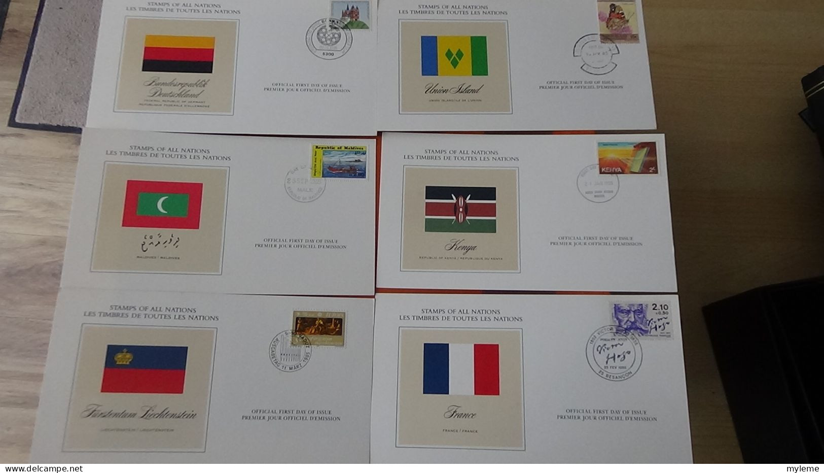 BF72 Bel ensemble de documents avec timbres ** sur les animaux, véhicules et drapeaux + coffret A saisir !!!