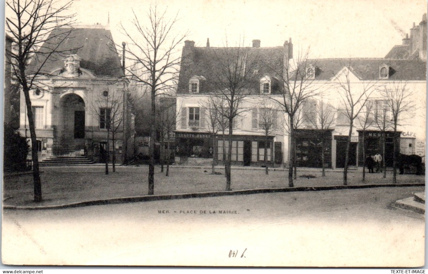 41 MER - La Place De La Mairie - Mer