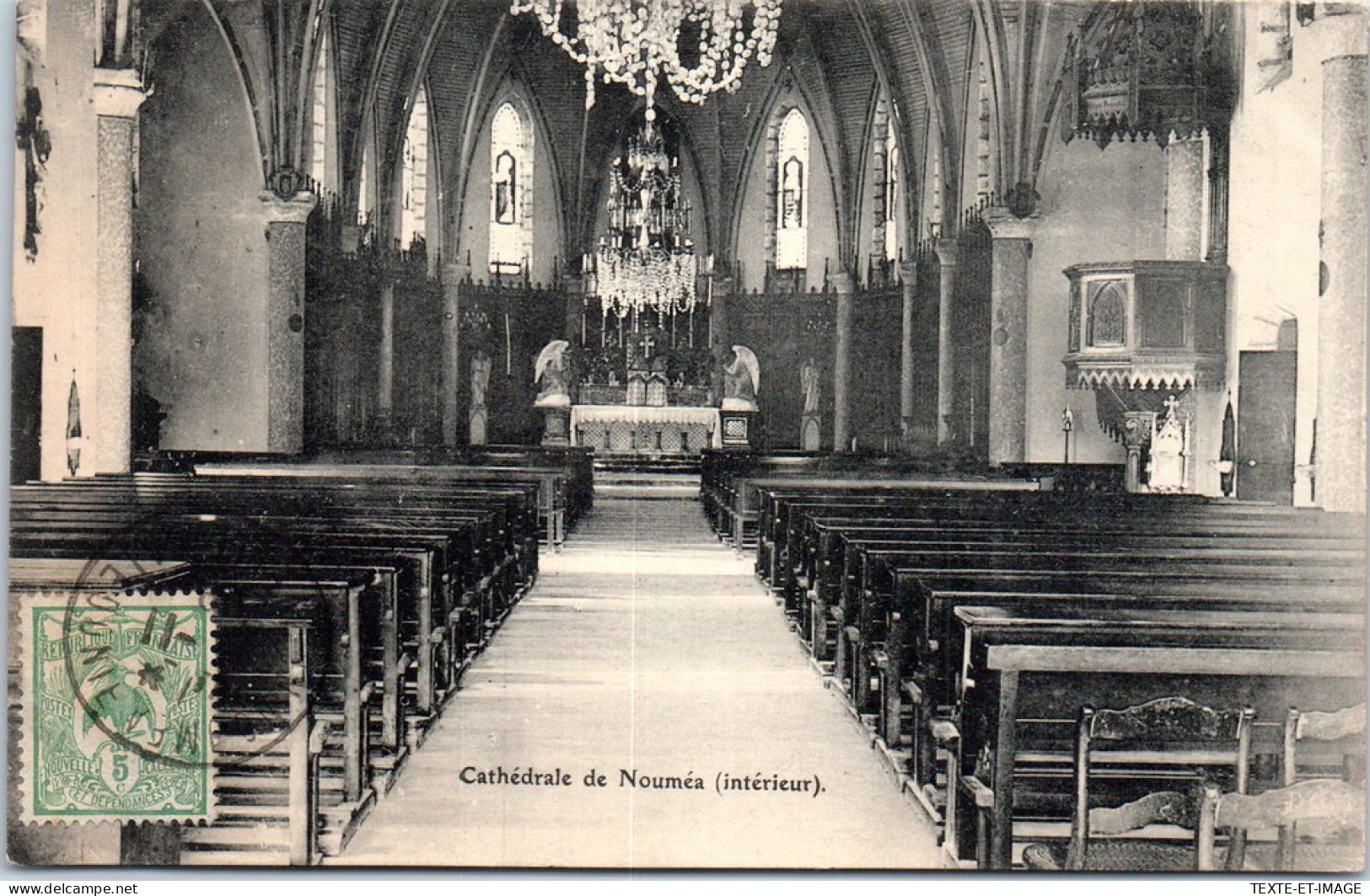 988 CALEDONIE - NOUMEA - L'interieur De La Cathedrale  - Nouvelle Calédonie