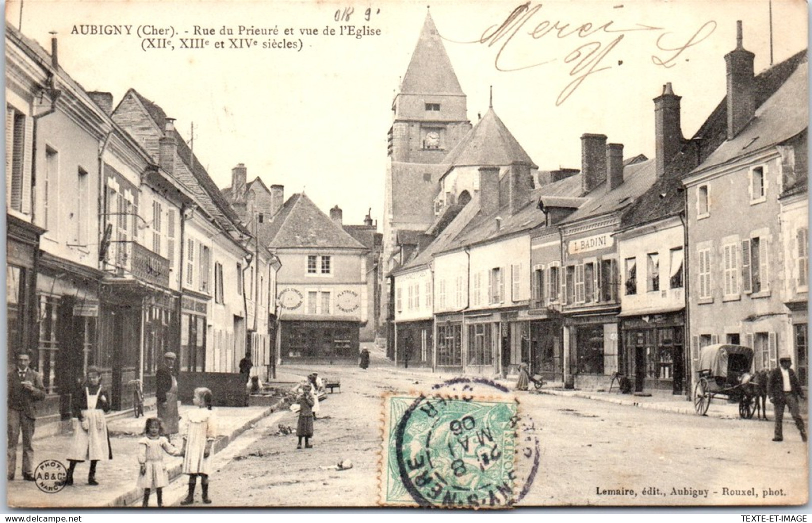 18 AUBIGNY - Vue De L'eglise Rue Du Prieure. - Aubigny Sur Nere