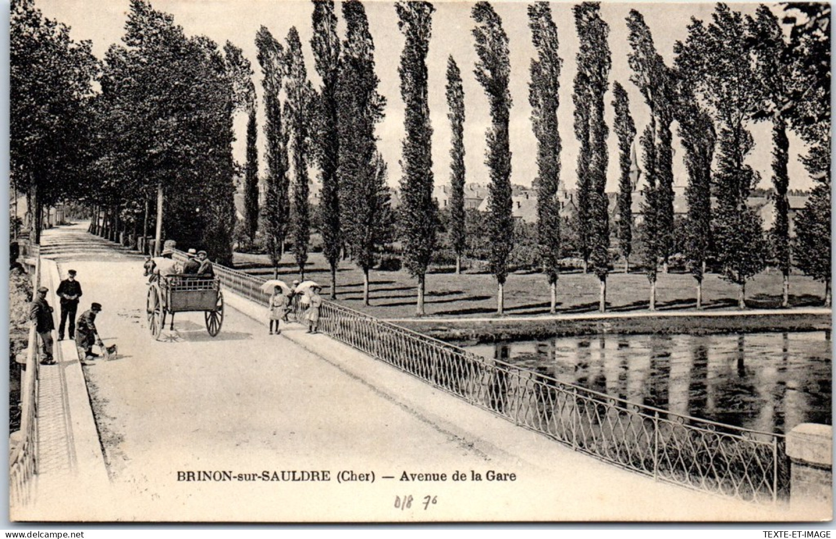 18 BRINON SUR SAULDRE - L'avenue De La Gare. - Brinon-sur-Sauldre