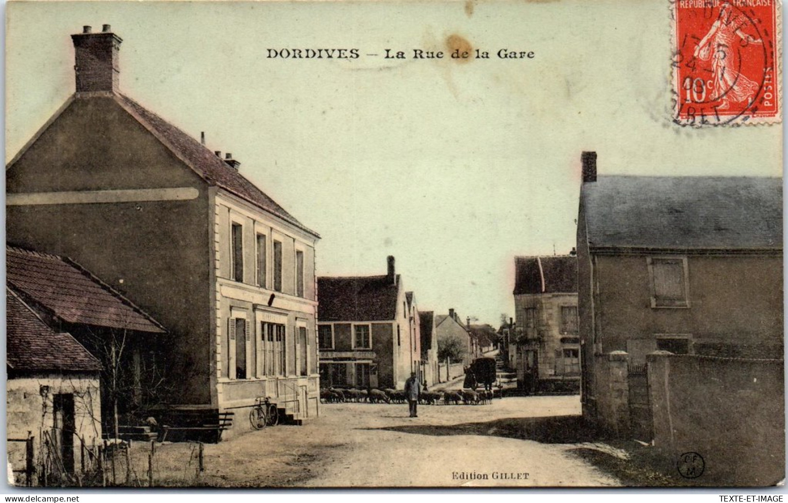45 DORDIVES - La Rue De La Gare.  - Dordives