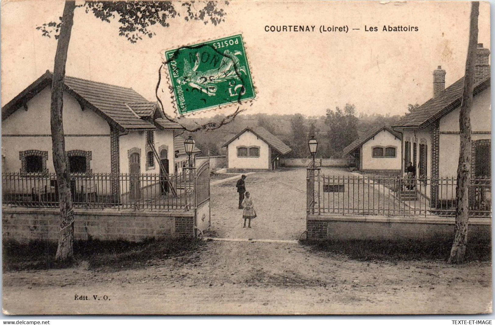 45 COURTENAY - Les Abattoirs  - Courtenay