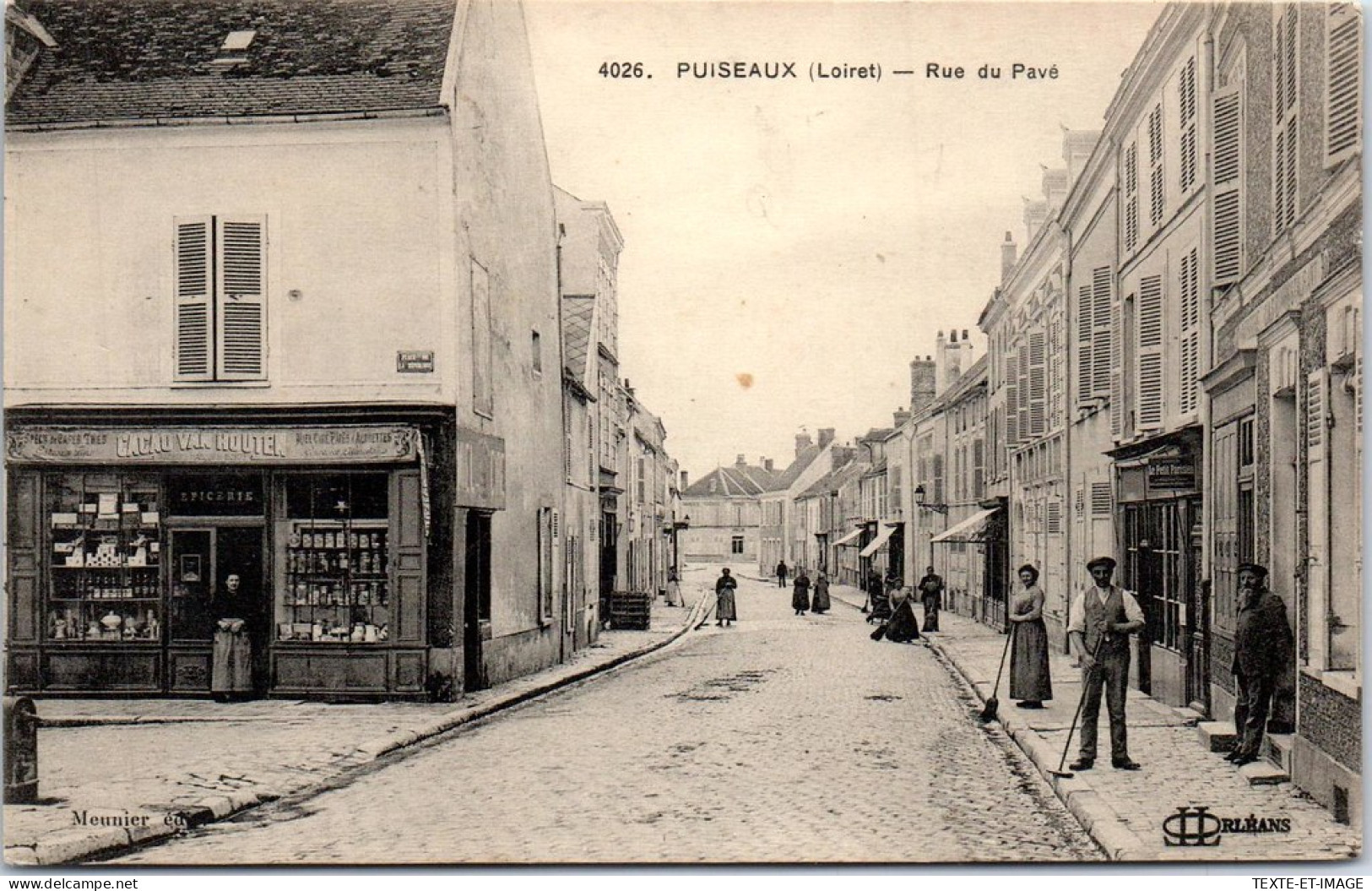 45 PUISEAUX - La Rue Pave  - Puiseaux