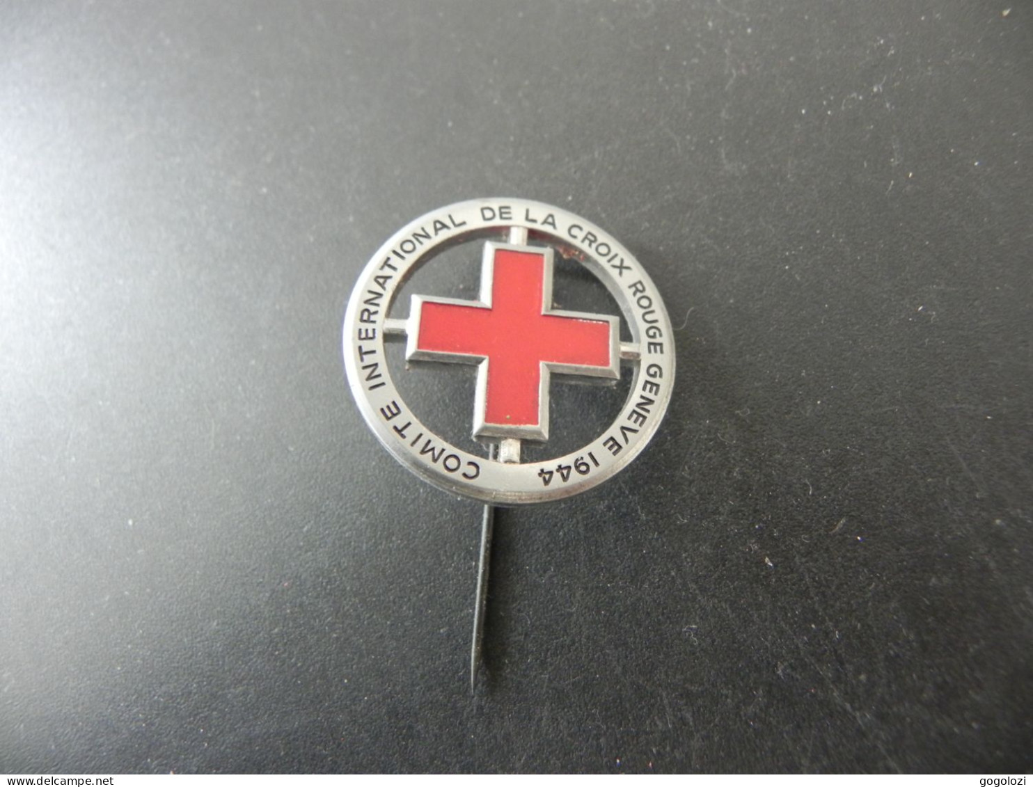 Old Badge Switzerland Suisse Schweiz Red Cross - Croix Rouge - Rotes Kreuz - Genève 1944 - Zonder Classificatie