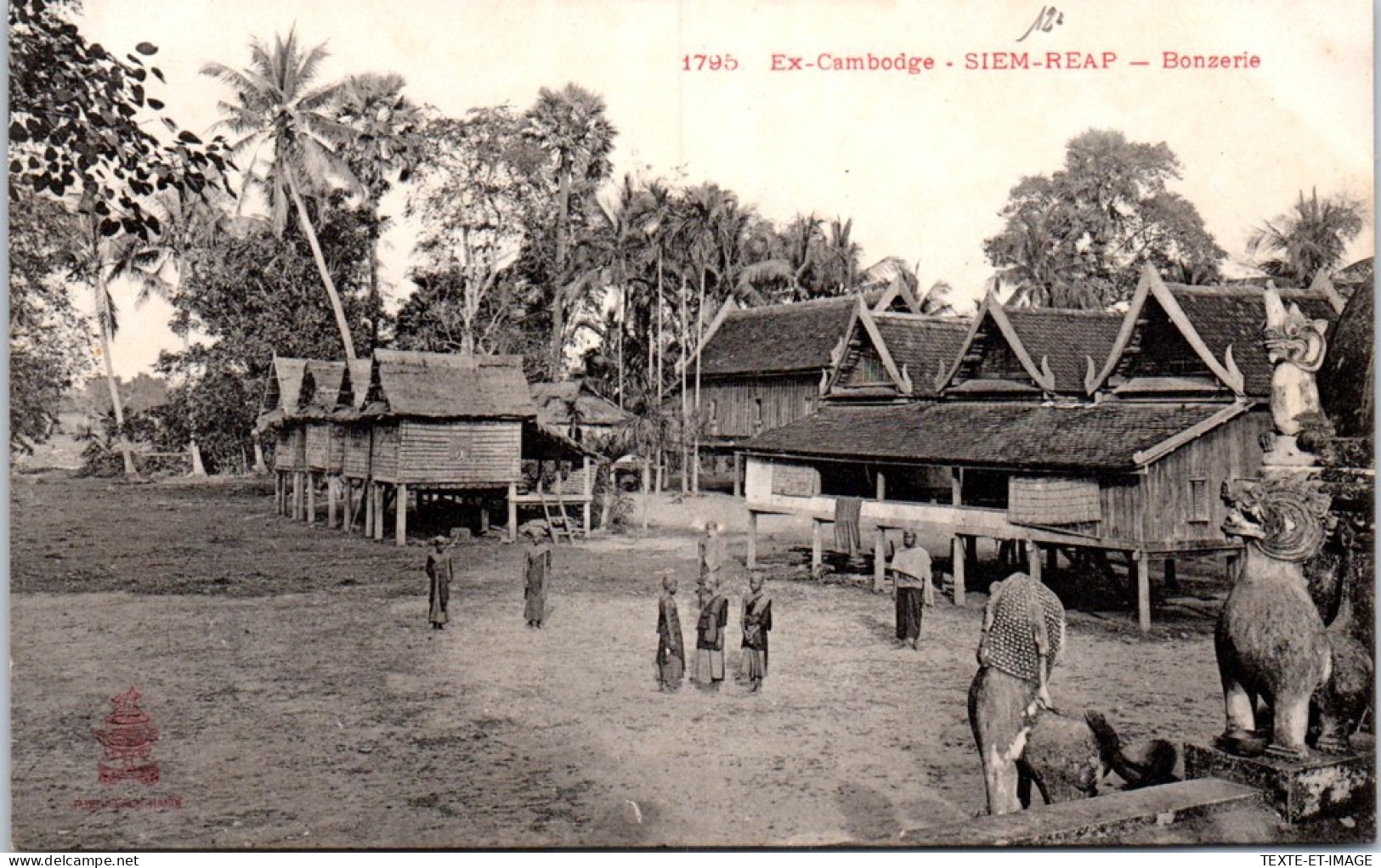 CAMBODGE - SIEM REAP - Vue Generale De La Bonzerie  - Cambodge