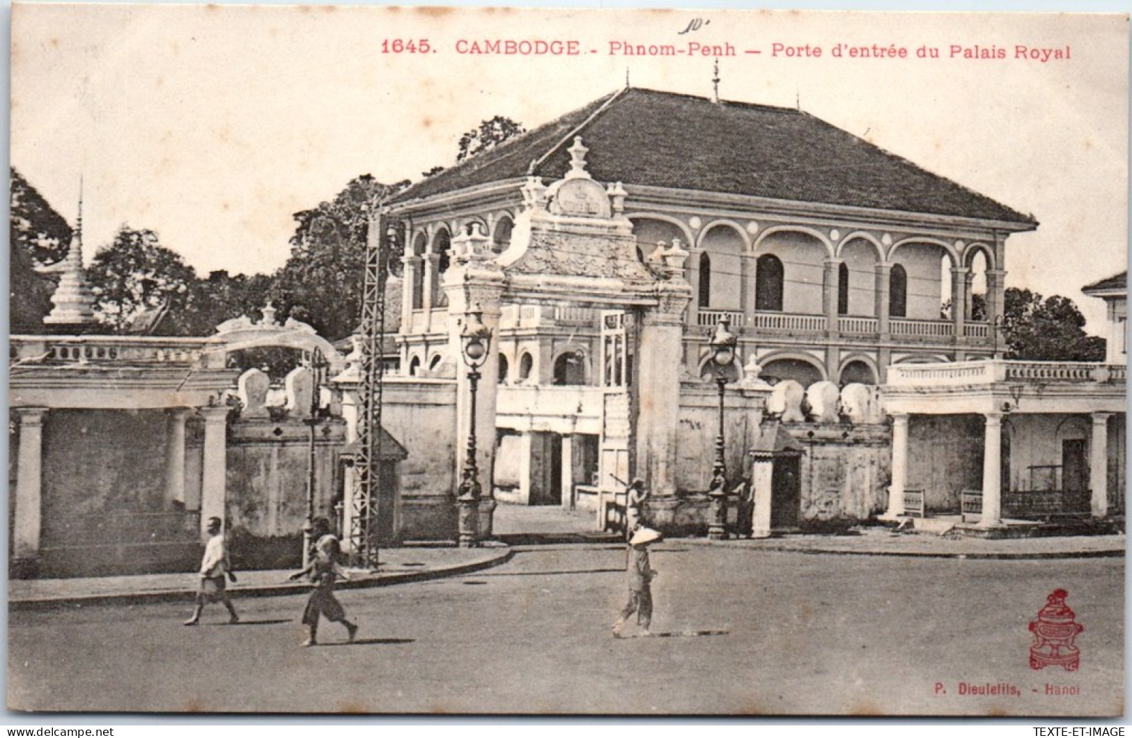 CAMBODGE - PHNOM PENH - Porte D'entree Du Palais Royal  - Cambodge