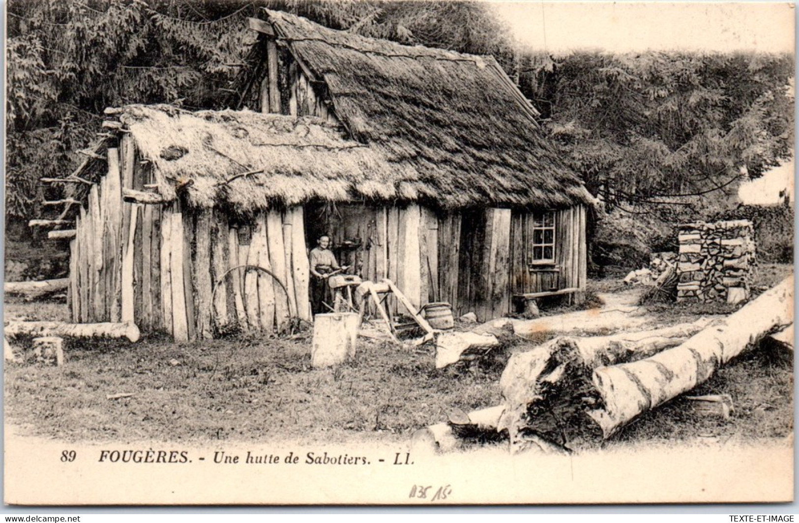 35 FOUGERES - Une Hutte De Sabotiers. - Fougeres