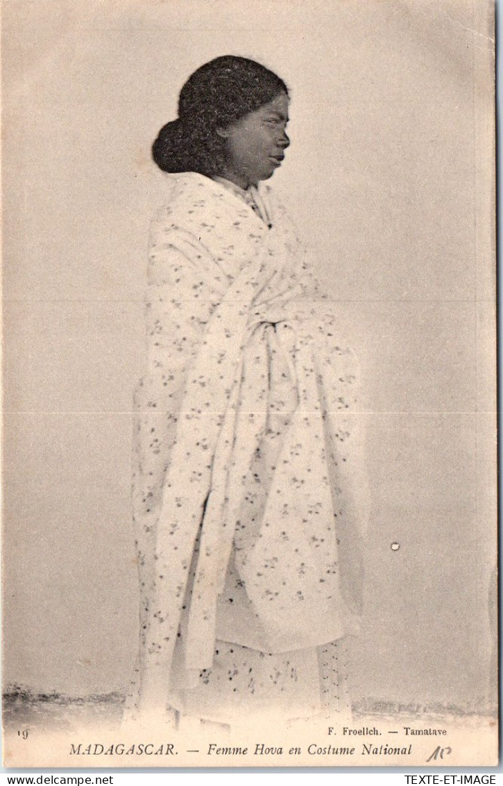 MADAGASCAR - Femme Hova En Costume National. - Madagaskar