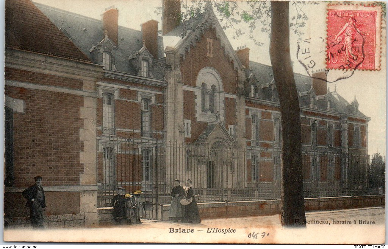 45 BRIARE - Entree De L'hospice. - Briare