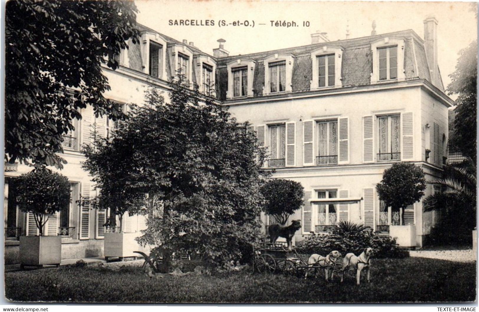 95 SARCELLE - Une Propriete (attelage De Chiens) - Sarcelles