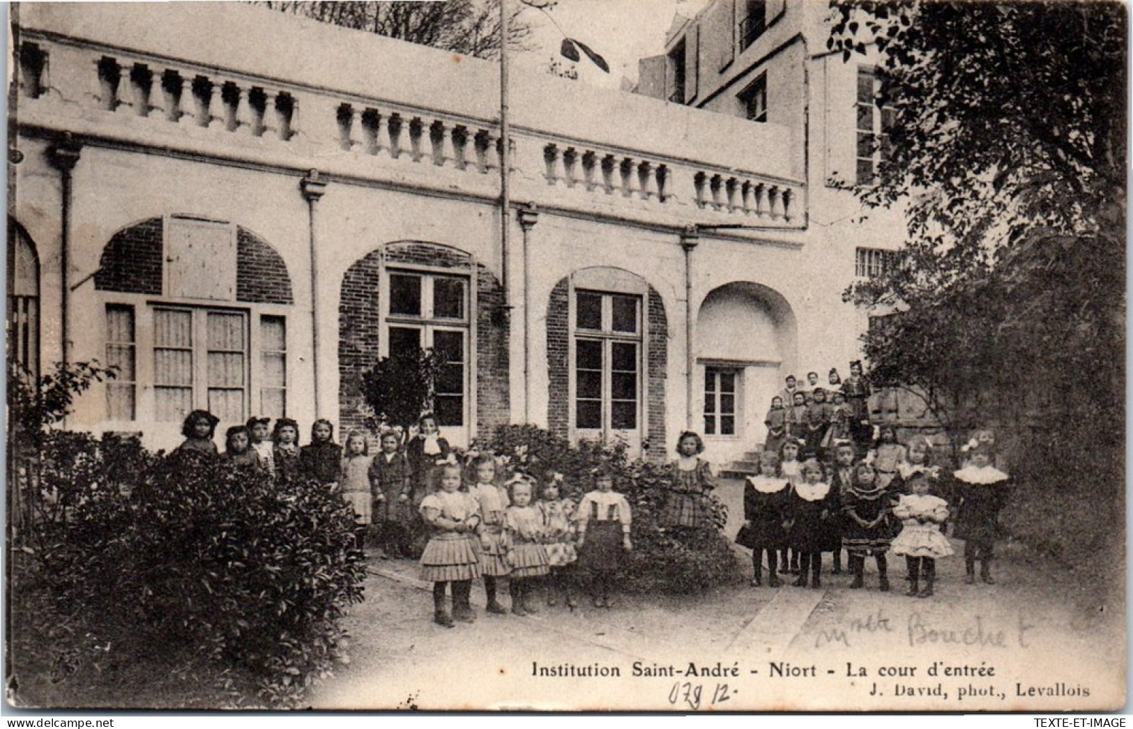 79 NIORT - Institution Saint Andre, La Cour D'entree - Niort