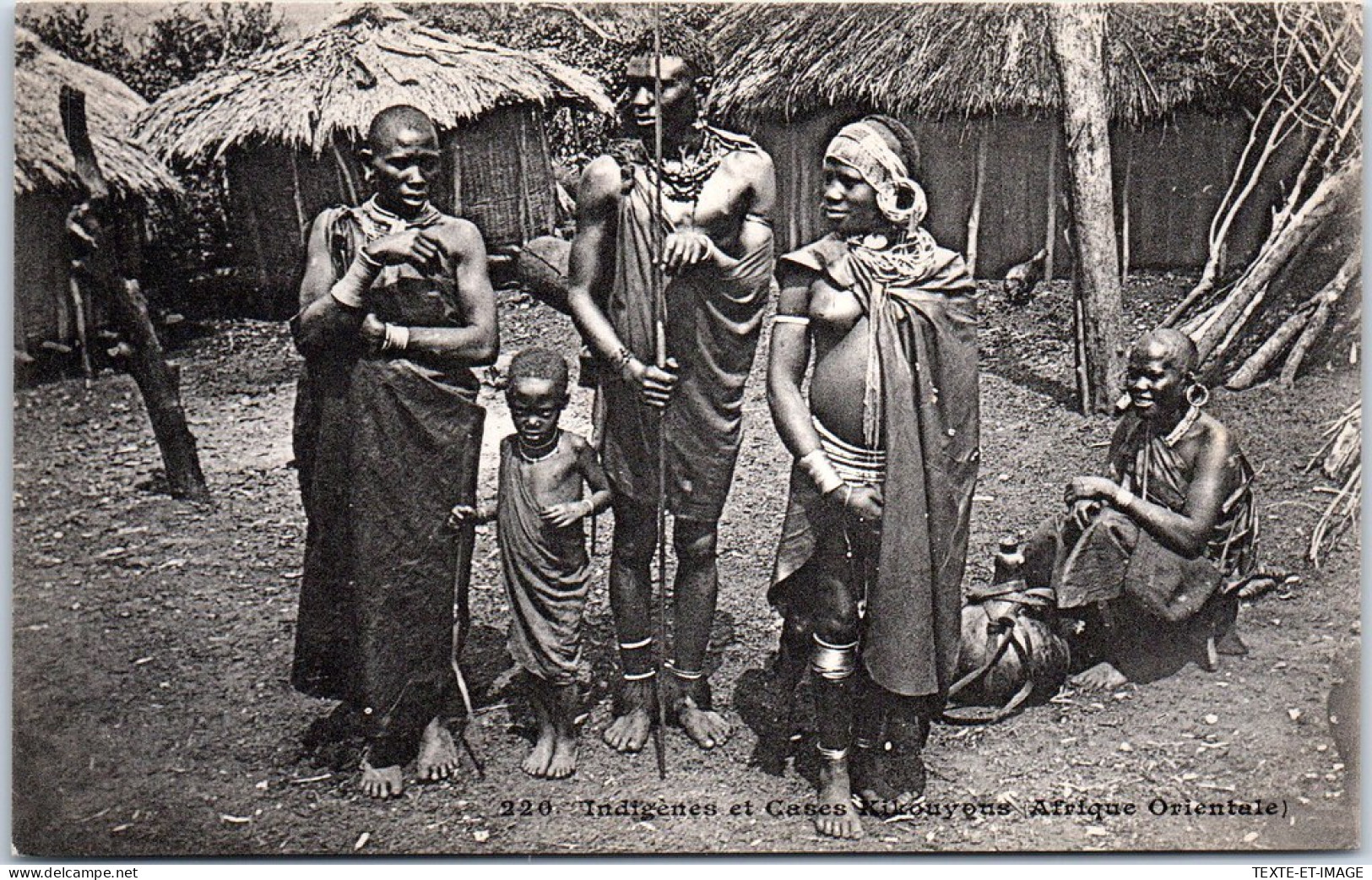 KENYA - Indigenes Et Cases Kikouyous  - Kenya