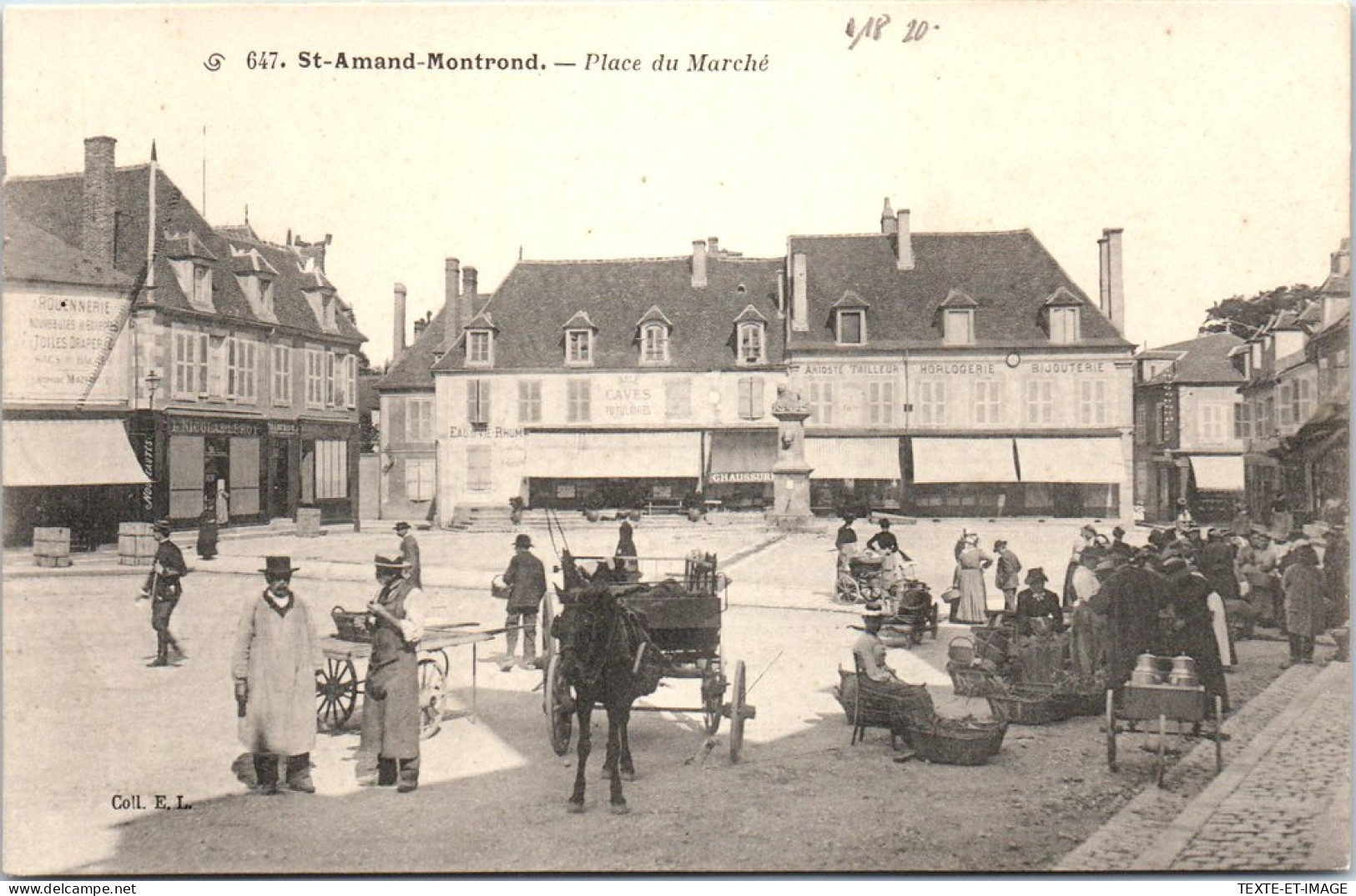 18 SAINT AMAND MONTROND - Place Du Marche. - Saint-Amand-Montrond