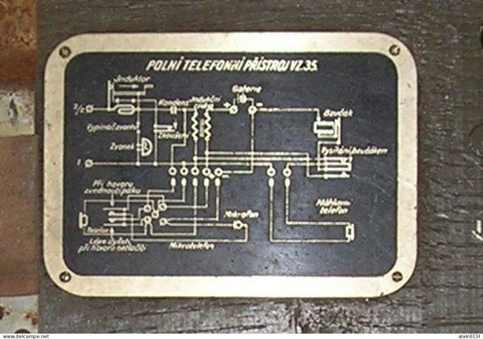 Téléphone De Campagne Tchécoslovaque , VZ35 , Sans Combiné - 1939-45