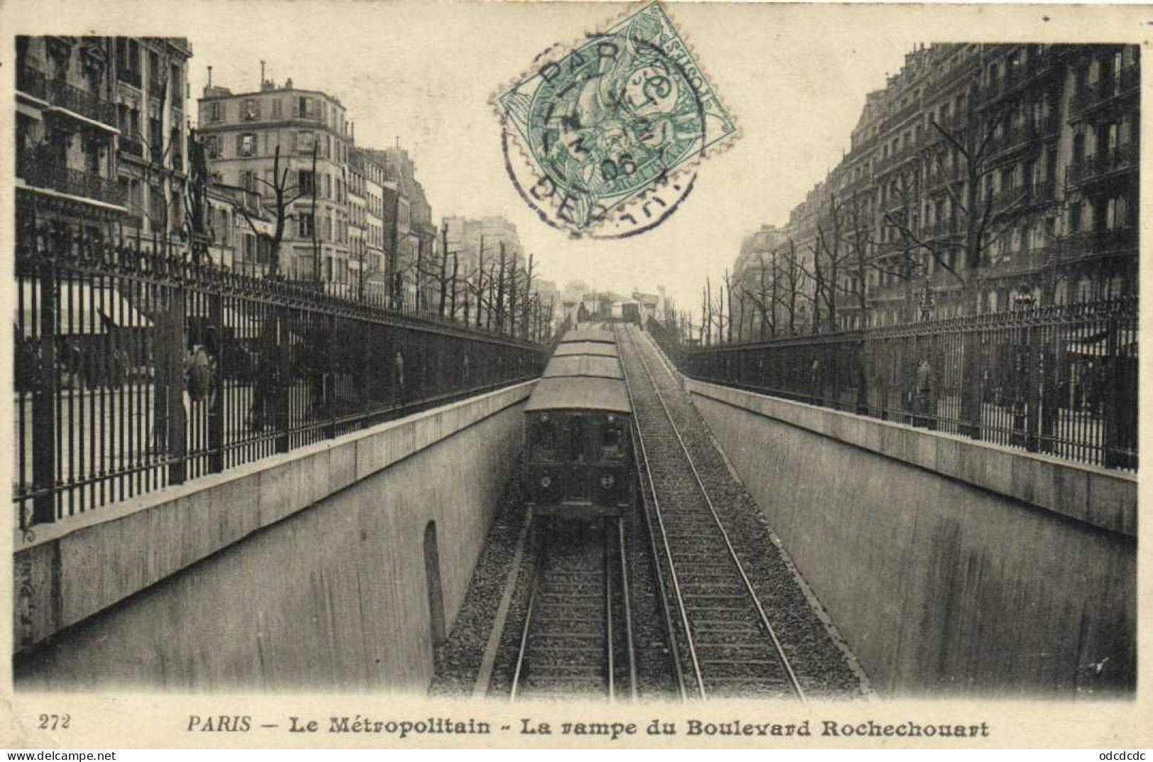 PARIS  Le Métropolitain La Rampe Du Boulevard Rochechouart RV - Metro, Stations