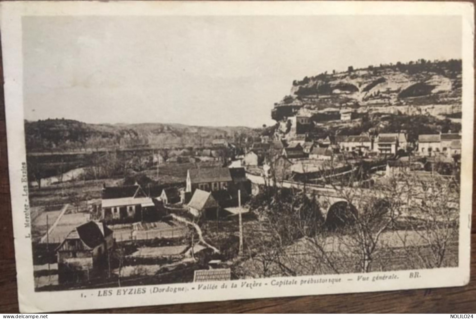 Cpa 24 Dordogne, Les Eyzies Vallée De La Vézère, Capitale Préhistorique, Vue Générale, éd L.Mercier N°1 - Les Eyzies