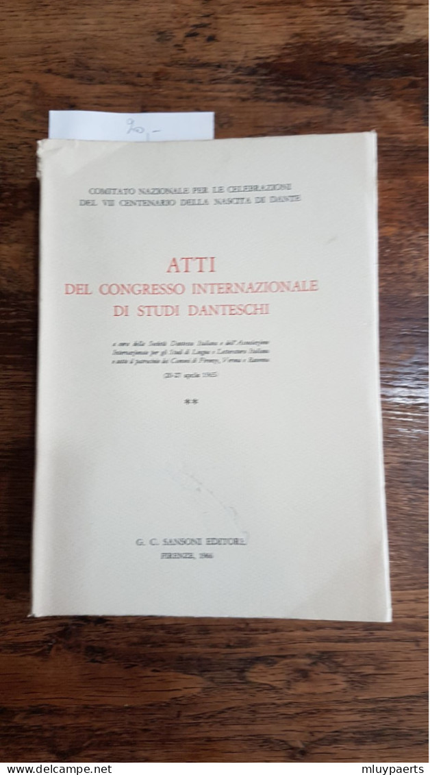 Un lot de 16 livres anciens en italien : thème « DANTE »  Vendo lotto di 16 vecchi libri in italiano sul tema “DANTE”