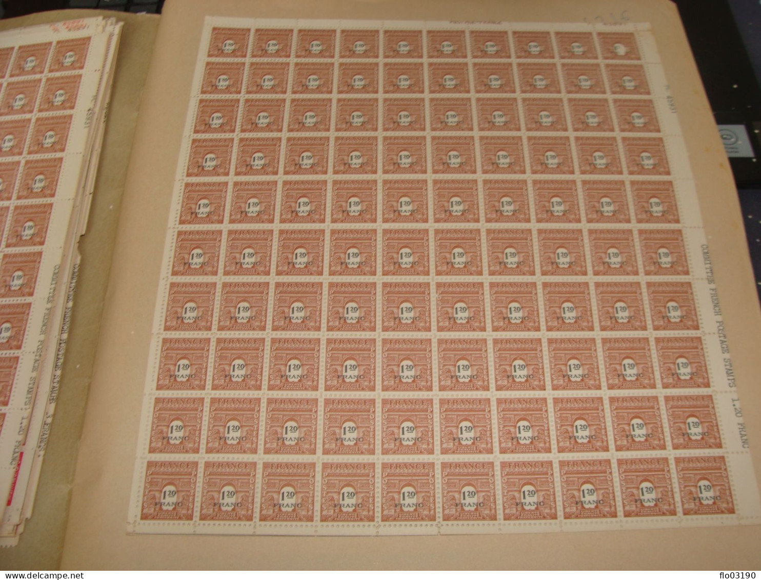 N°  707 En Feuille  De 100 Timbres Entières Neuves - Full Sheets