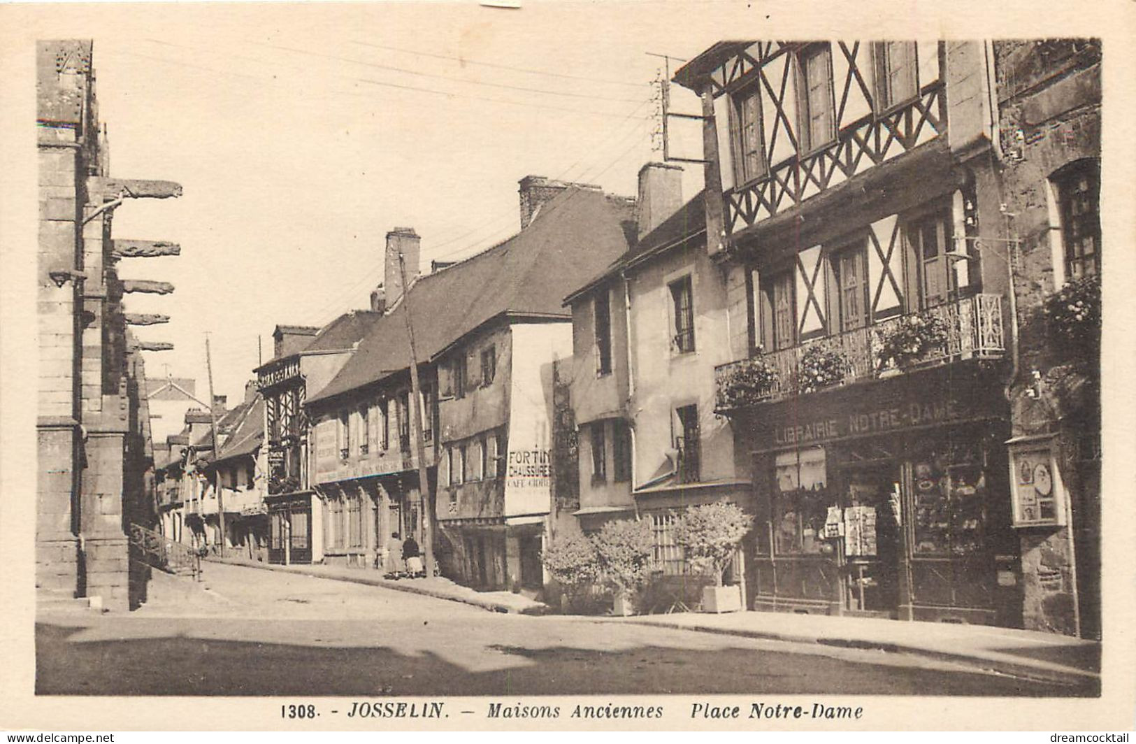 4 Cpa 56 JOSSELIN. Place Notre-Dame, Salon Château Et Basilique - Josselin