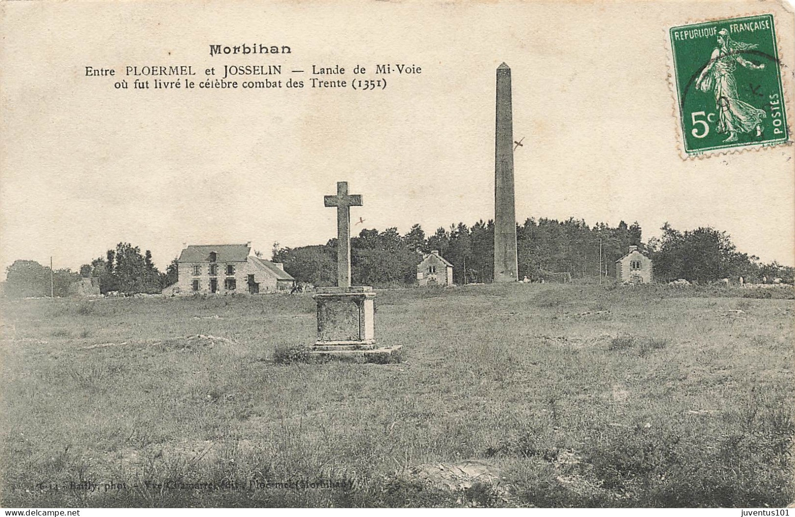 CPA Entre PLOERMEL Et Josselin Lande De Mi Voie Où Fut Livré Le Célèbre Combat Des Trente-Timbre      L2895 - Ploërmel