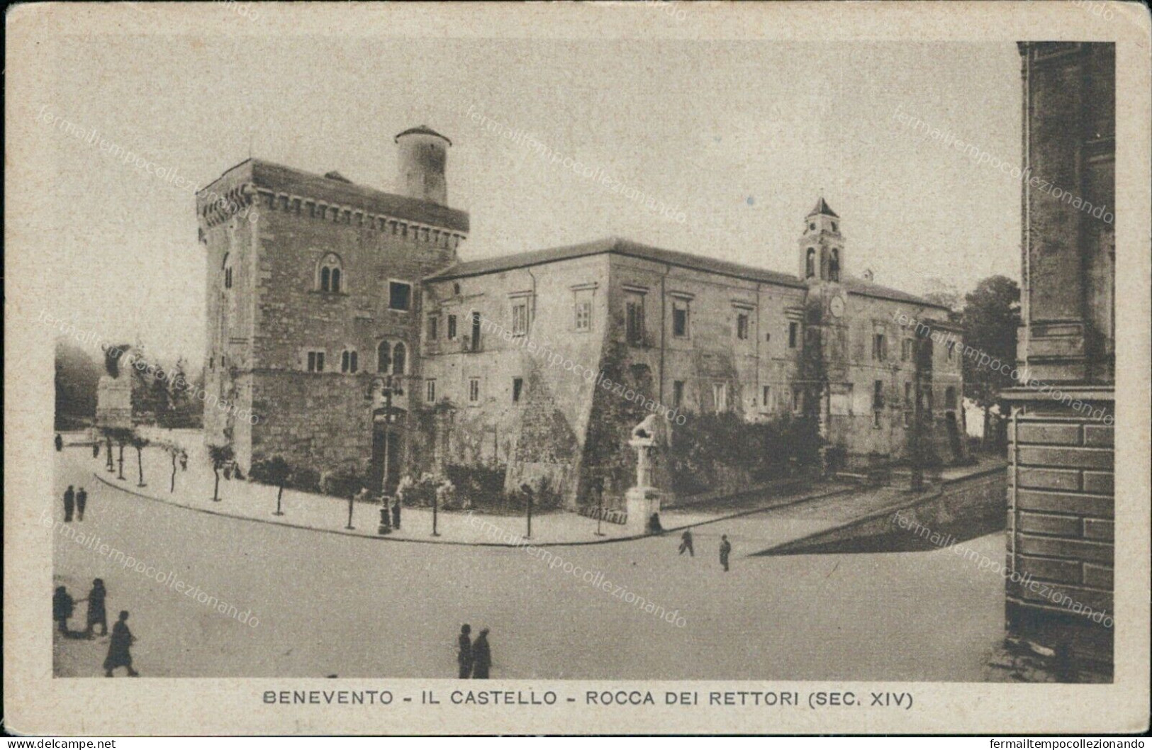 Cr166 Cartolina Benevento Citta' Giardini Pubblici E Viale Castello Campania - Benevento