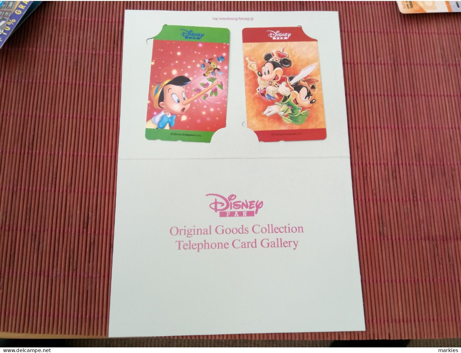 Disney 2 Phonecads With Folder Mint Rare - Disney