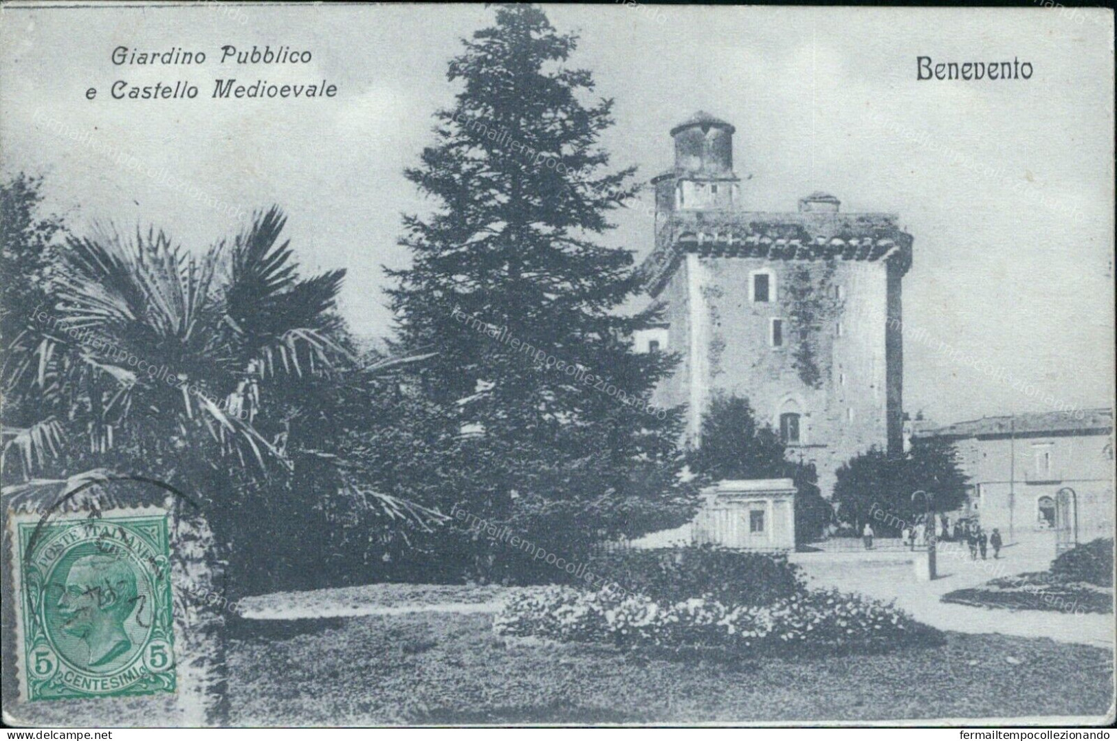 Cr170 Cartolina Benevento Citta'  Giardino Pubblico E Castello Medioevale - Benevento
