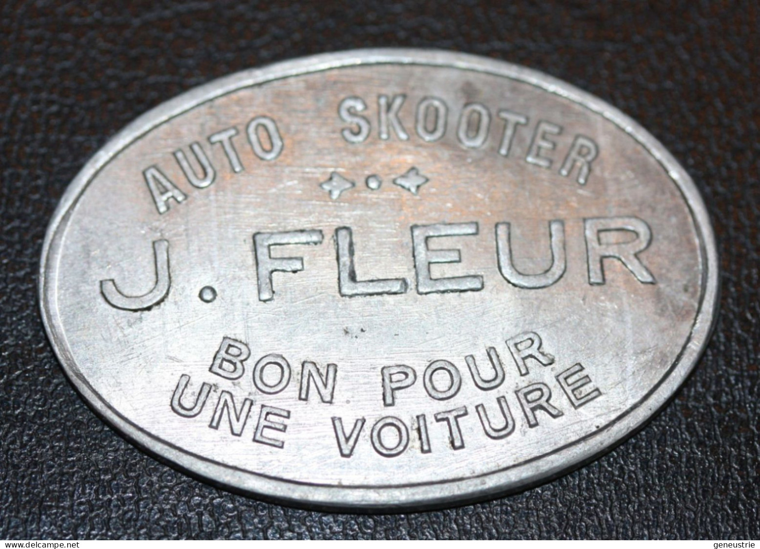 Beau Jeton De Nécessité De Fête Foraine "Auto Skooter - J. Fleur - Bon Pour Une Voiture" - Monedas / De Necesidad