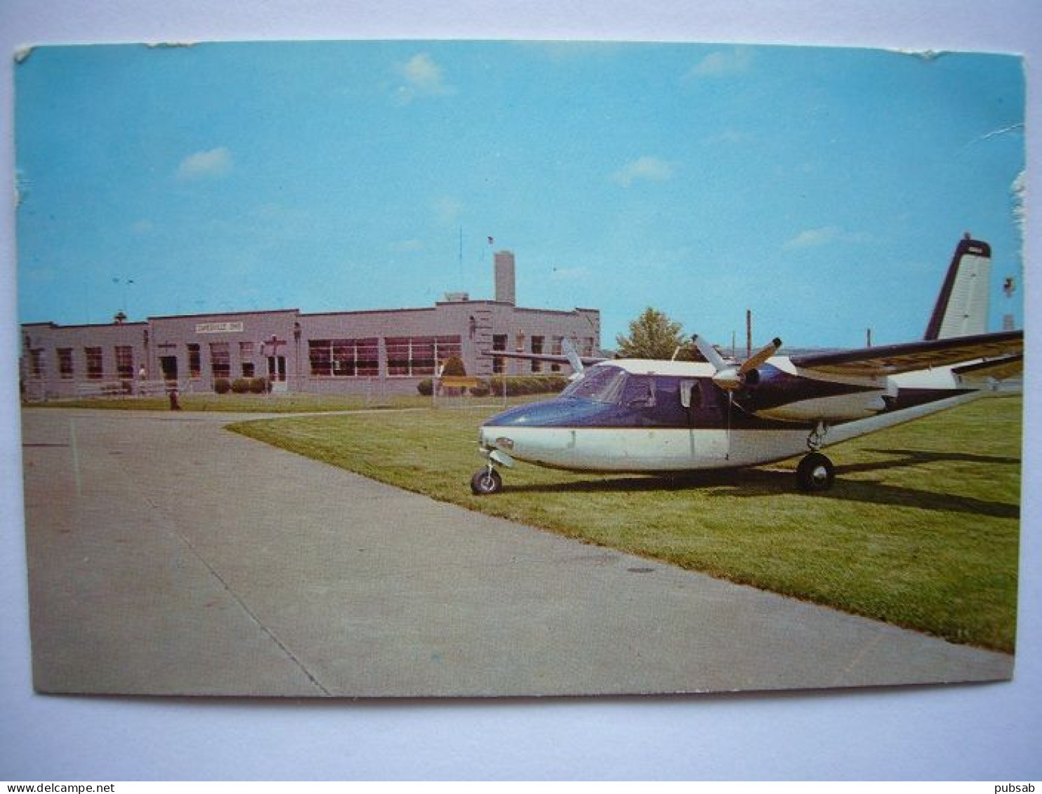 Avion / Airplane / Zanesville Municipal Airport / Ohio - Aerodromi
