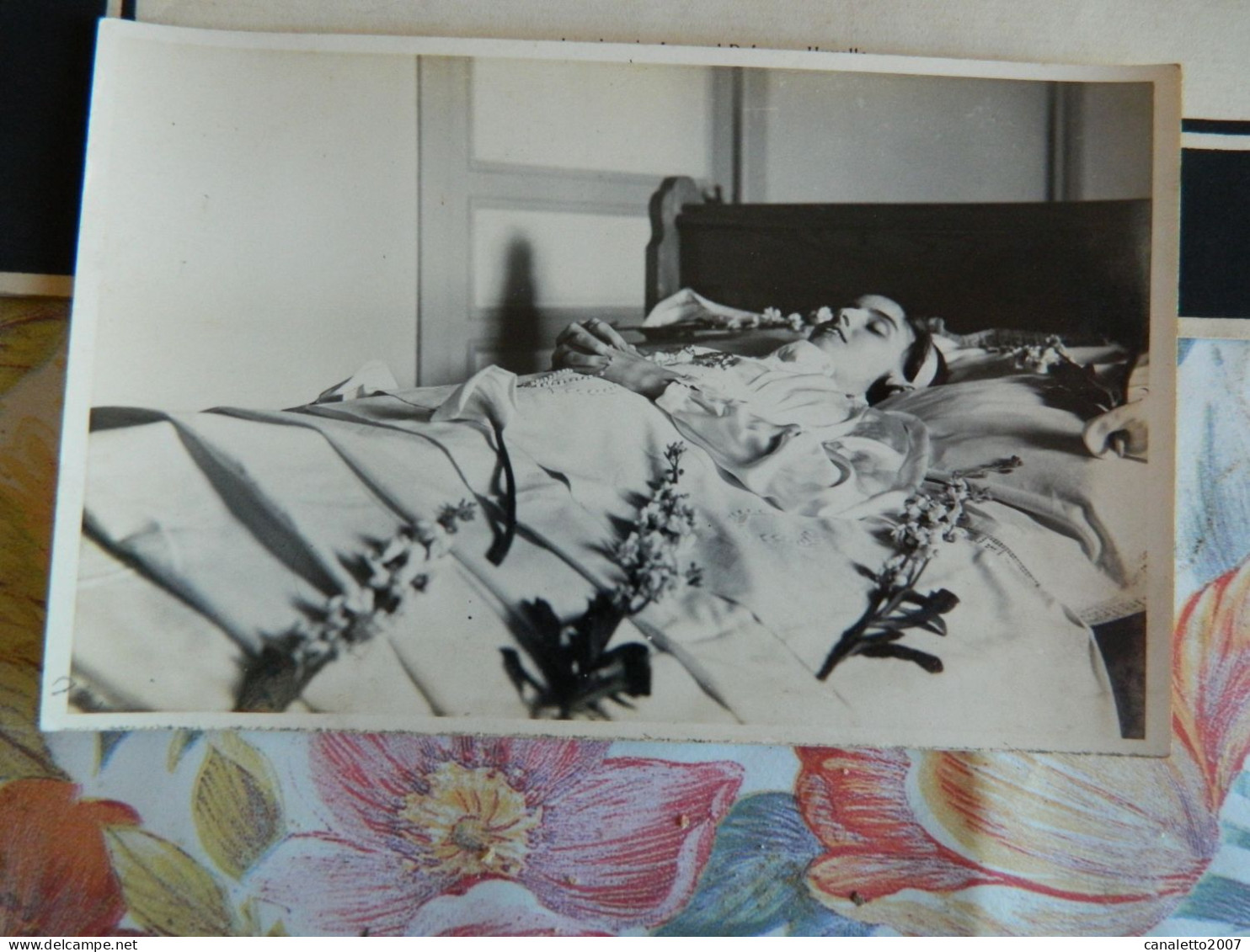 NEUFVILLES: TRES RARE  LOT DE 5 CARTES PHOTO DE L'ENTERREMENT DE MARIE LOUISE DECROËS 1920-1938 +FAIR PART +LA DECEDEE - Altri & Non Classificati