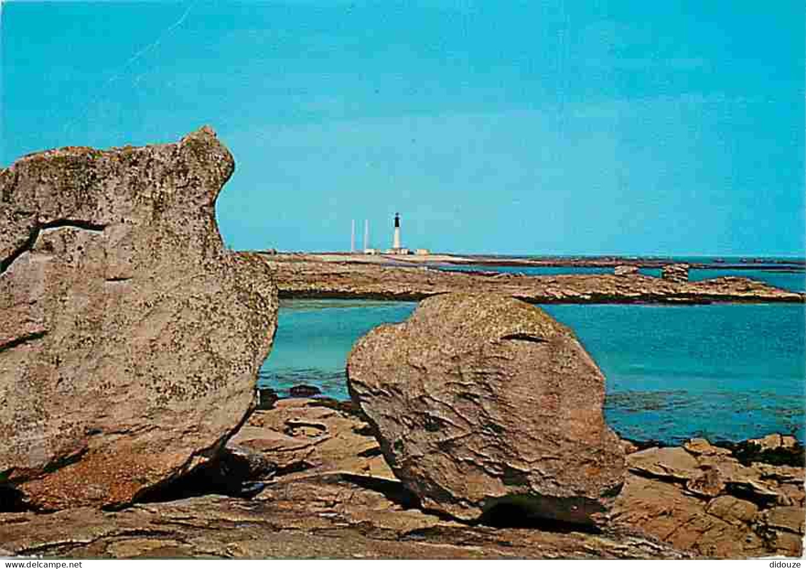 29 - Ile De Sein  - Le Phare Vu Du Kestell - Flamme Postale - Voir Scans Recto Verso  - Ile De Sein