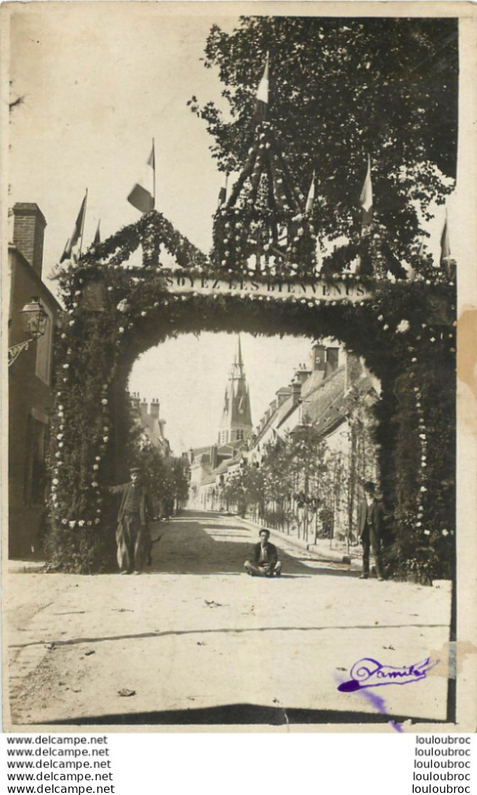 BEAUNE LA ROLANDE CARTE PHOTO SOYEZ LES BIENVENUS REF A - Beaune-la-Rolande