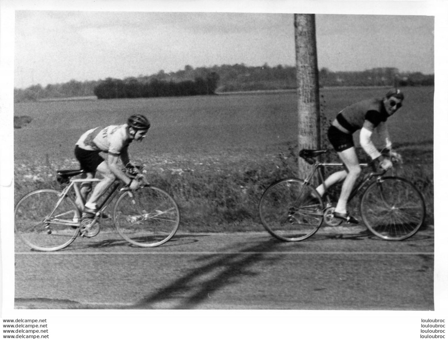 PHOTO ORIGINALE   EQUIPE CYCLISME LES AIGLONS GRAMMONT PARIS 1960 PRESIDENT ANDRE BARBAL Xc22 - Cycling