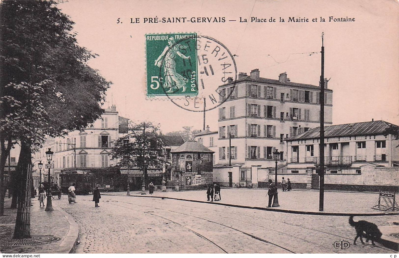 Le Pré Saint Gervais -  La Place De La Mairie Et La Fontaine -   CPA °J - Le Pre Saint Gervais