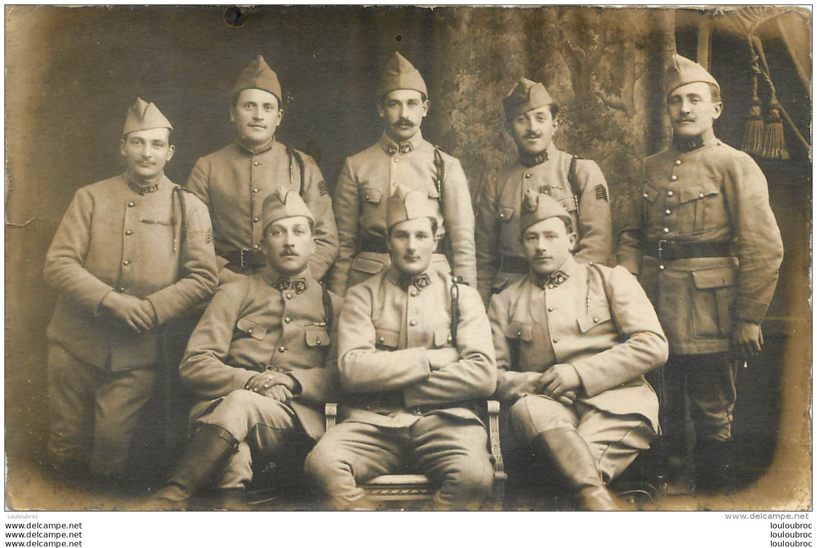 CARTE PHOTO  SOLDATS  AVEC N° 14 SUR LES COLS - Other & Unclassified