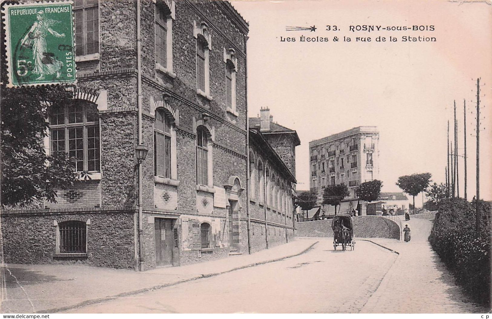 Rosny Sous Bois - Les Ecoles Et Rue De La Station    -  CPA °J - Rosny Sous Bois