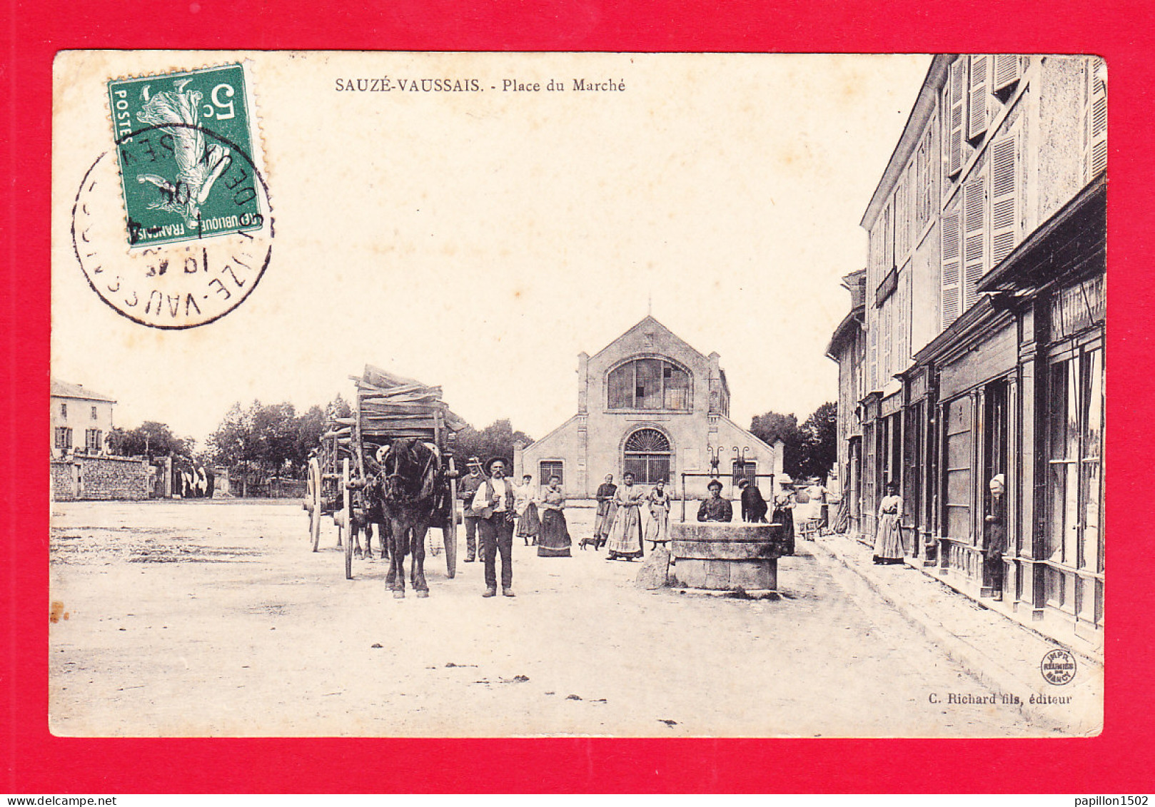 F-79-Sauze Vaussais-18A81  La Place Du Marché, Le Puits, Animation, Cpa  - Sauze Vaussais