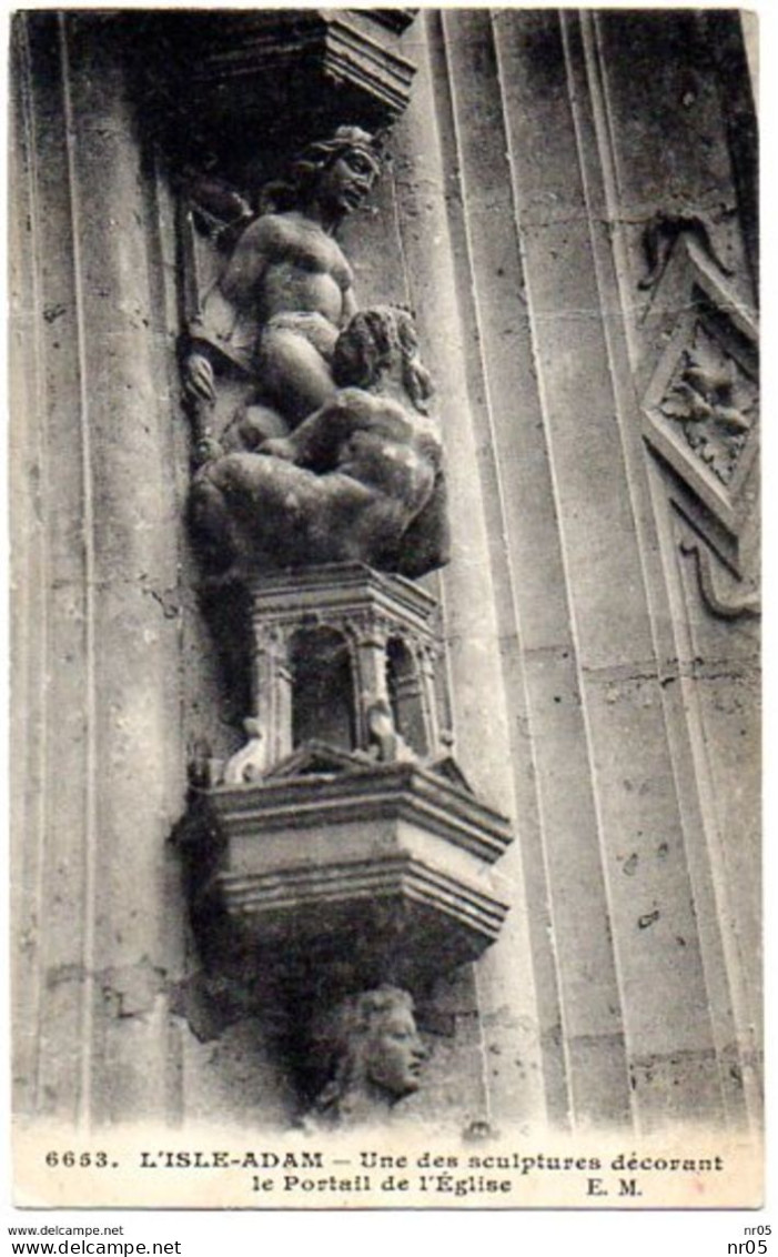 95 - ISLE ADAM  ( Val D'Oise )   - Une Des Sculptures Décorant Le Portail De L'Eglise - L'Isle Adam